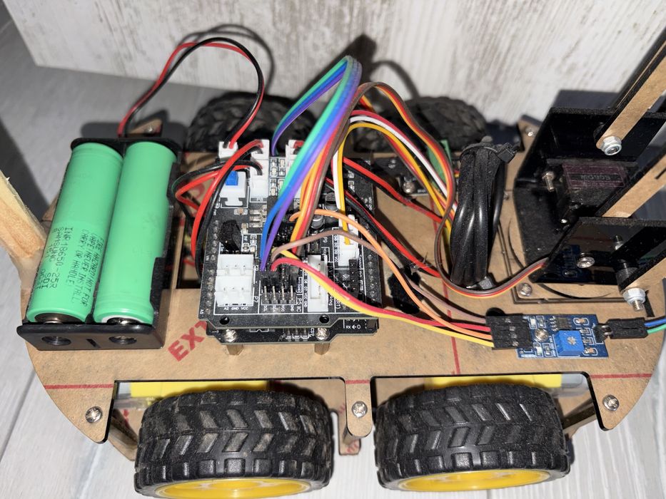 Kit Robot Arduino Masina 4X4 Programabil Proiect Licenta