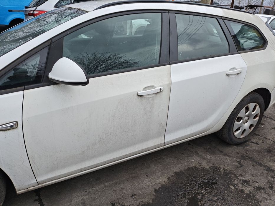 Врата/врати за Opel Astra J комби