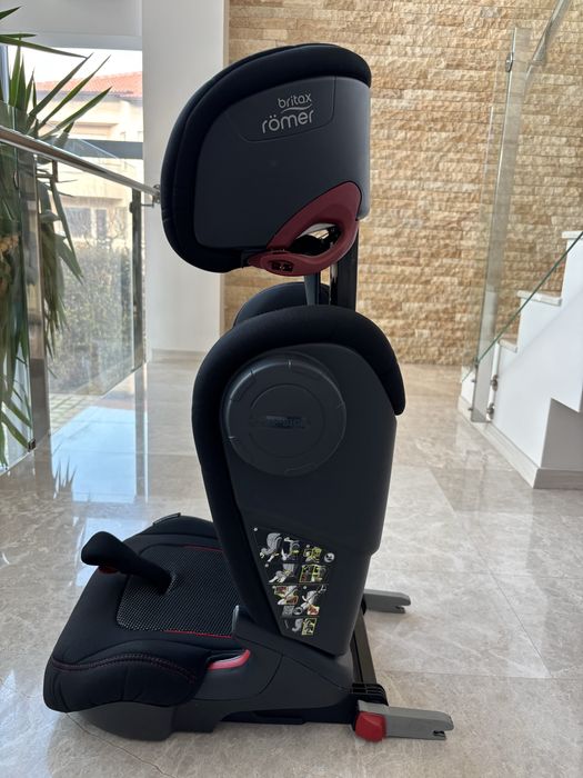Детски стол за кола Britax Romer Kidfix III, M 15-36 kg, с ISOFIX