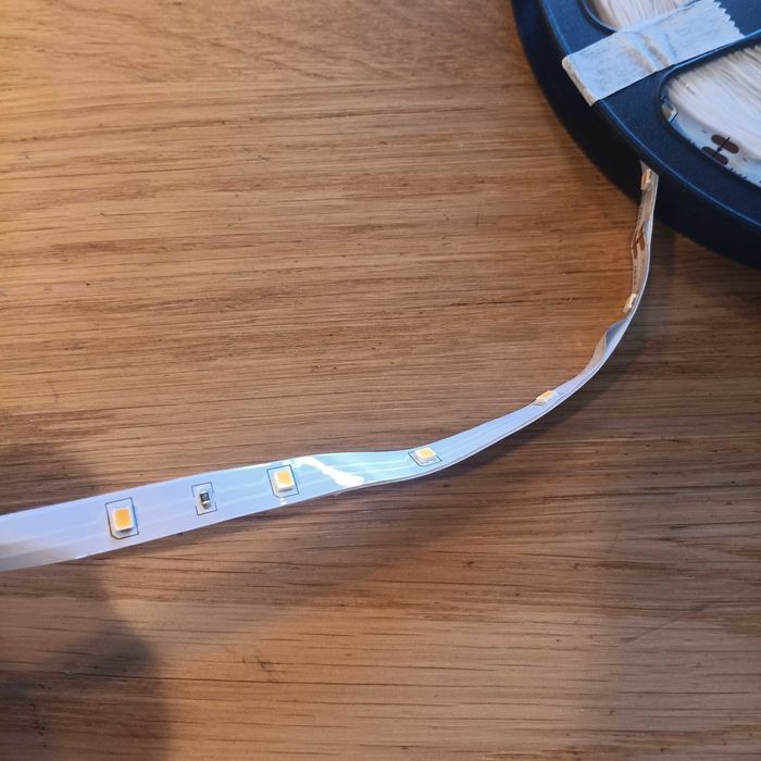 НОВА! LED светлинна лента 10 м – топло бяла, димируема, IP20