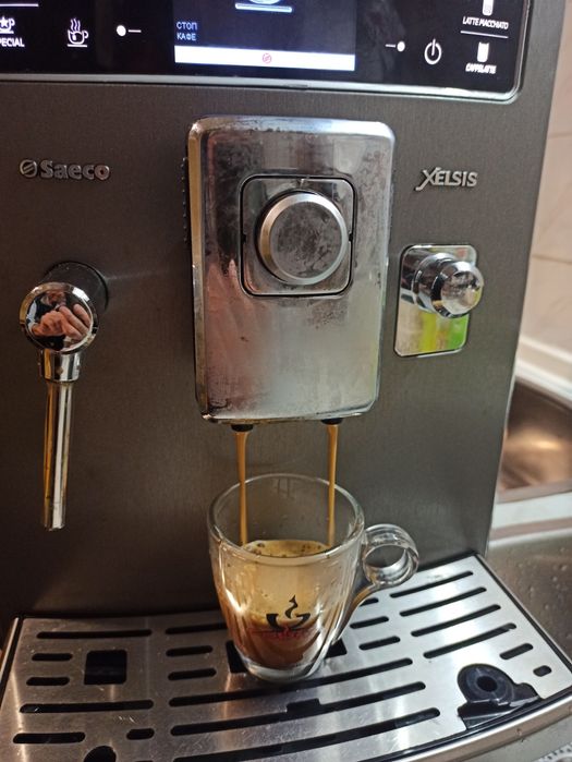 Кафе автомат Саеко Хелсис перфектен декалциран сменени клапани и уплат