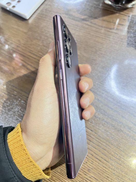 Samsung S22 ultra 12/256 Holati ideal