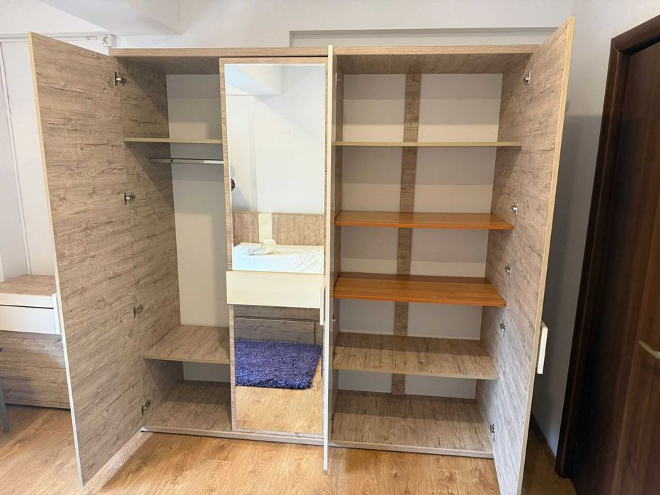 Sifonier cu sertare si usi; Dulap oglinda; Dressing rafturi 215x205 cm