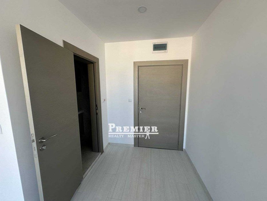 Просторен двустаен в модерен комплекс в центъра на Слънчев бряг