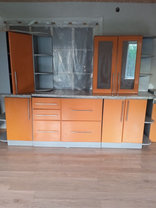 Кухонныи гарнитур