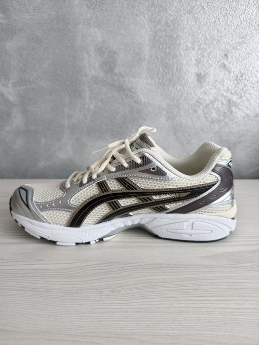 Asics gel kayano 14 cream/black 42.5 EU