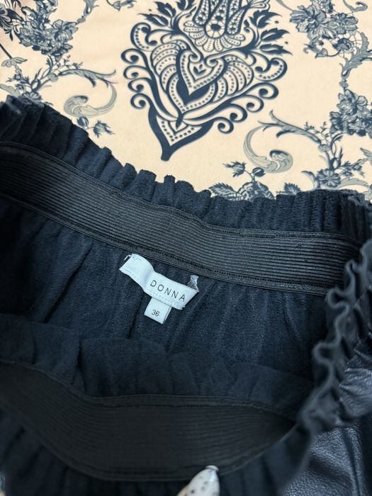 Кожена пола.