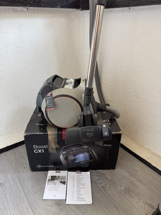 Прахосмукачка без Торба Miele Boost CX1 Allergy 890W HEPA Немска!