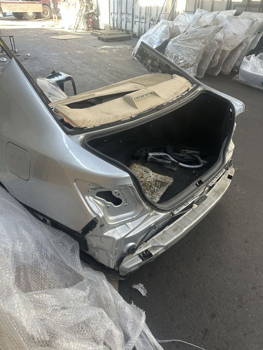 Задный часть на Камри 55