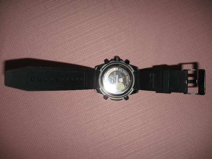 Мъжки водоустойчив спортен часовник WEIDE