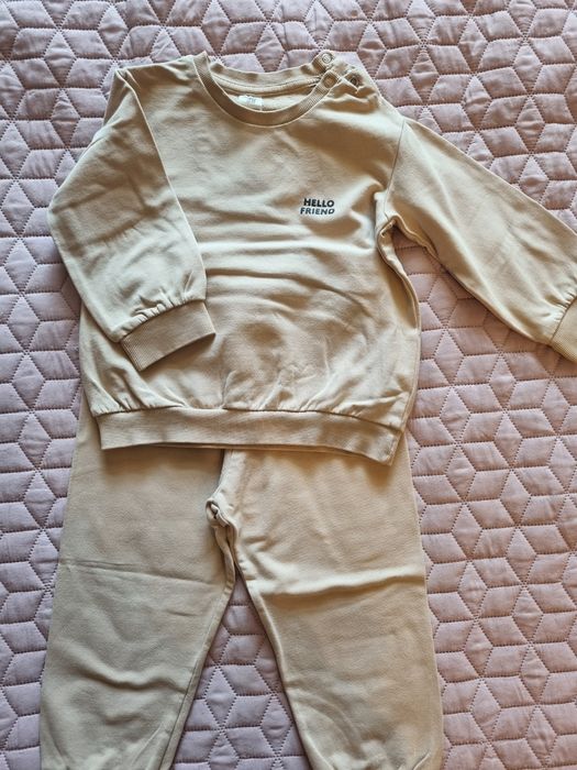 Якенца и дрешки за момиче