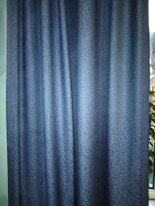 Штора-ламбрикен синего цвета