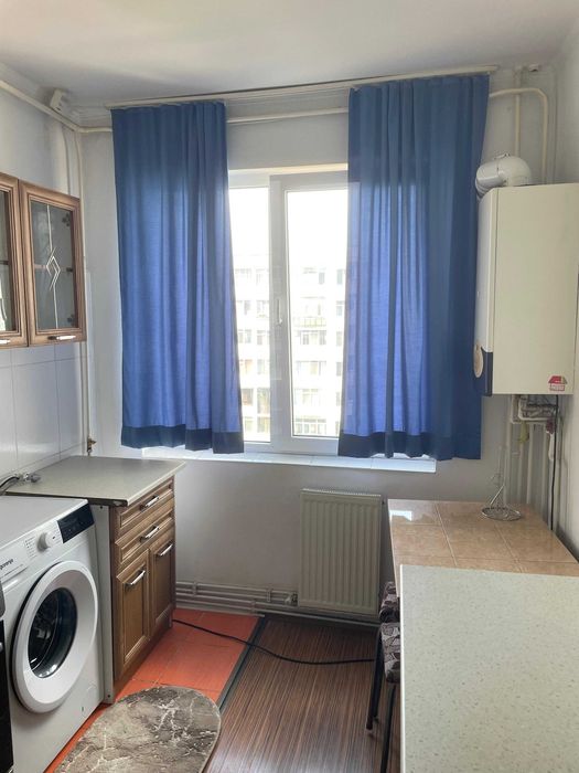Proprietar inchiriez apartament 2 camere Alexandru cel Bun, Piata Voievozilor