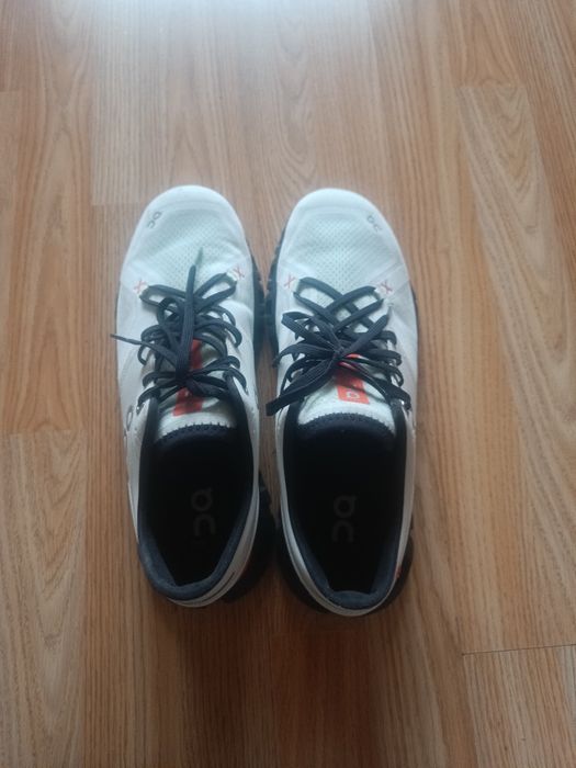 Мъжки обувки on cloud