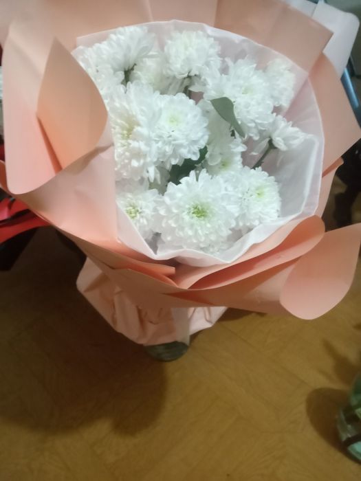 Цветы продаю.  ...