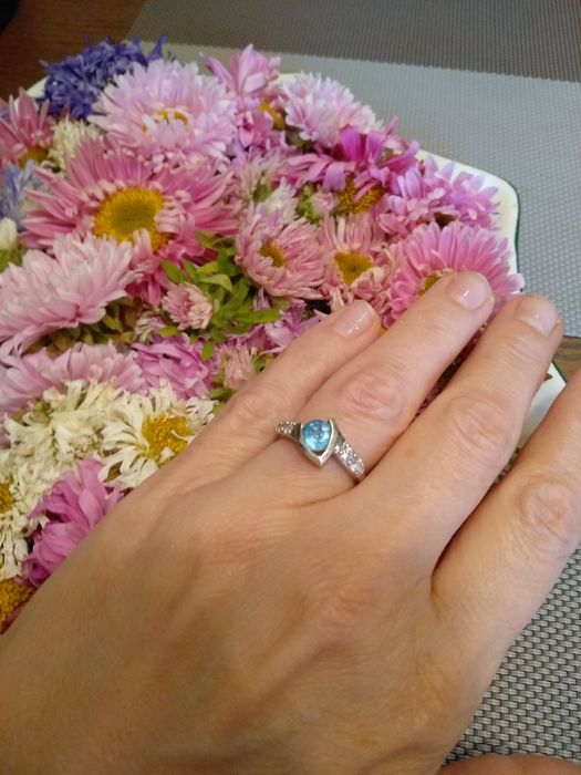 Продам серебряное кольцо