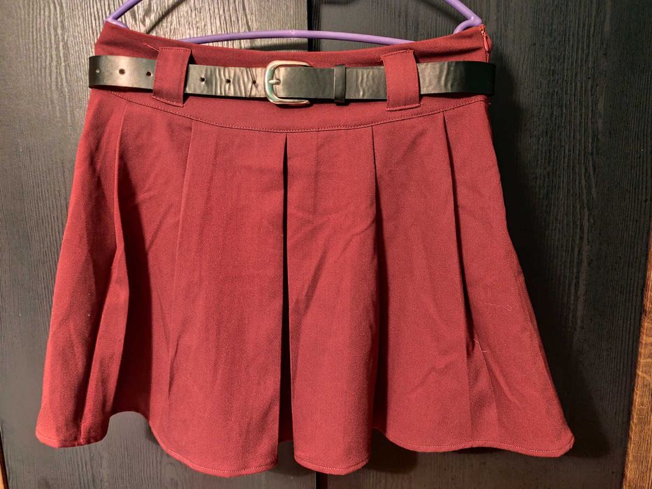 Дамски комплект (блуза + пола)