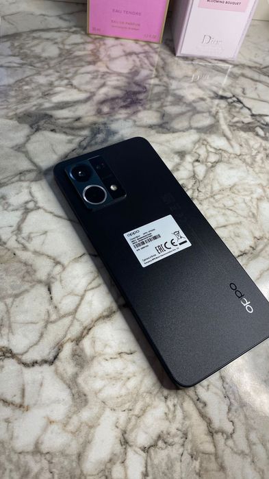 Oppo Reno 7 телефон