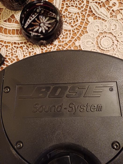 Vând Subwoofer Mercedes-Benz