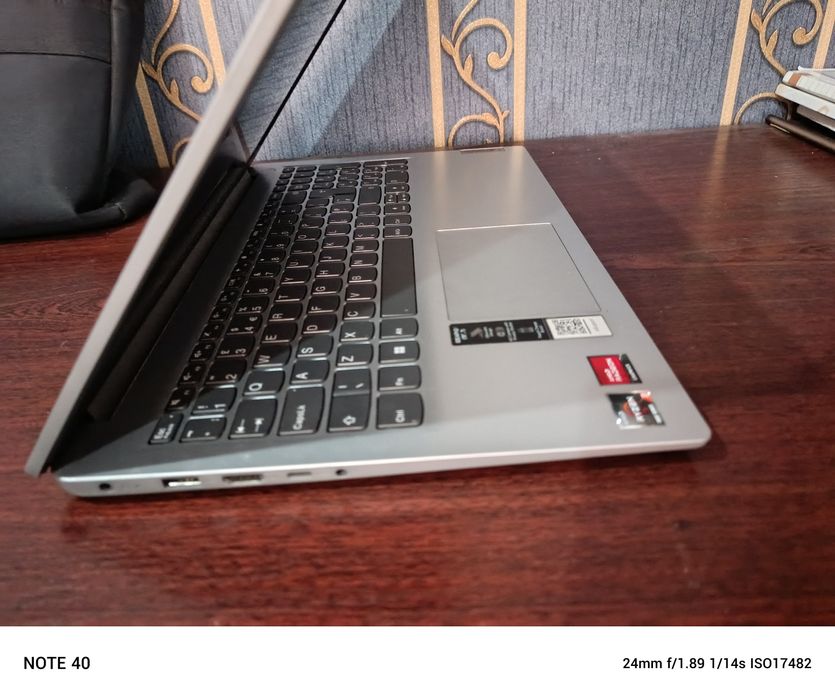 Noutbuk Lenevo IDEAPAD