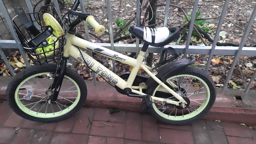 Vand 2 biciclete copii 16 si 20