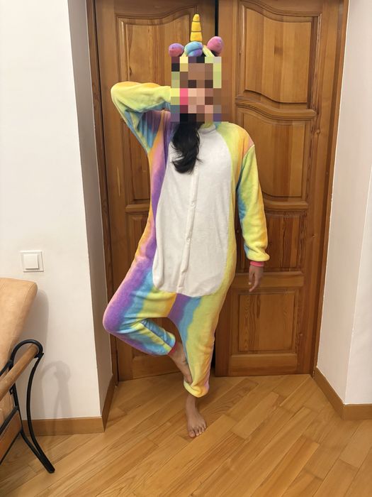 Продам 2 костюма пижамы единорога