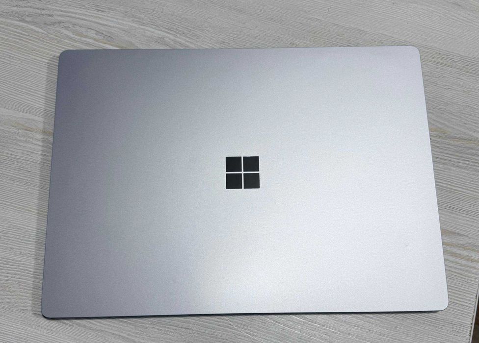 Microsoft Surface Laptop 4 15" Ips 2.5K Сенсор Amd Ryzen 7 8GB/256GB