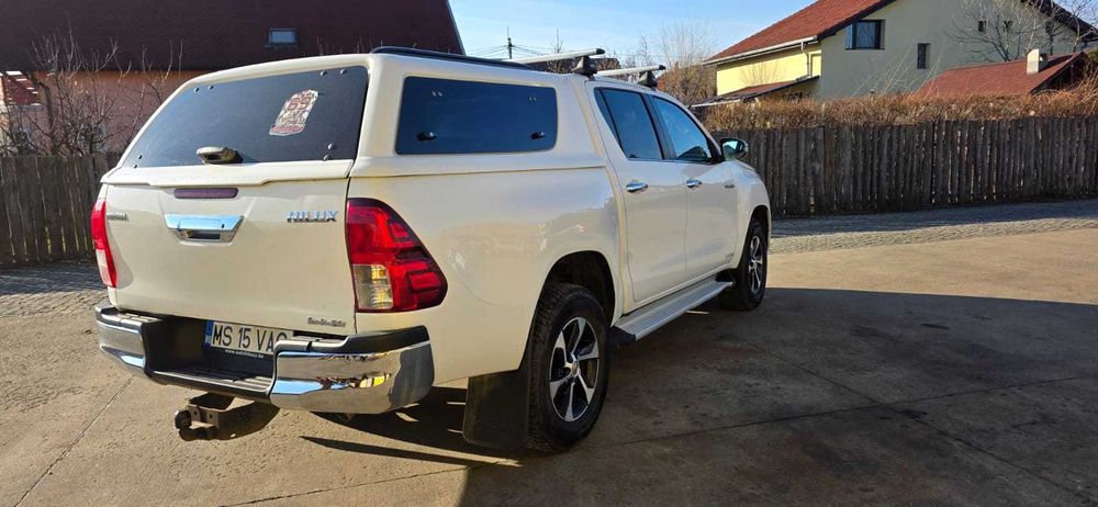 Toyota Hilux 4x4 Double Cab Invincible 2.4 D-4D