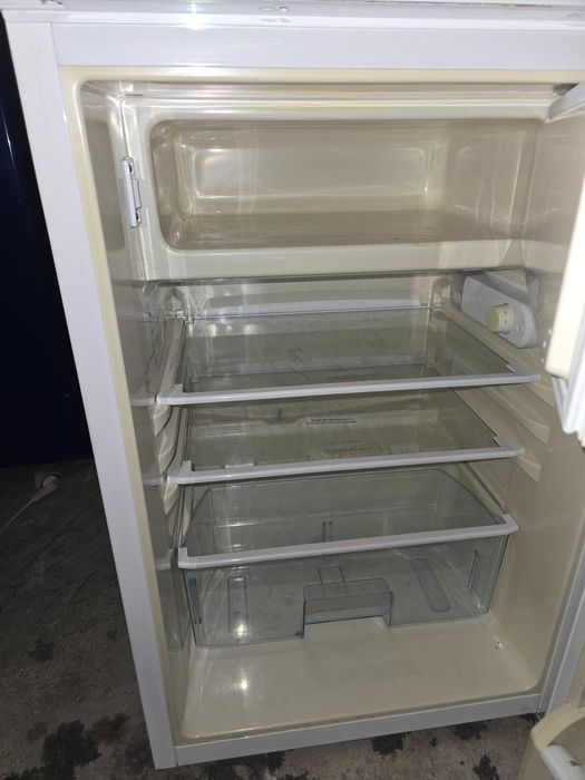 Хладилник Beko TSE N 84см