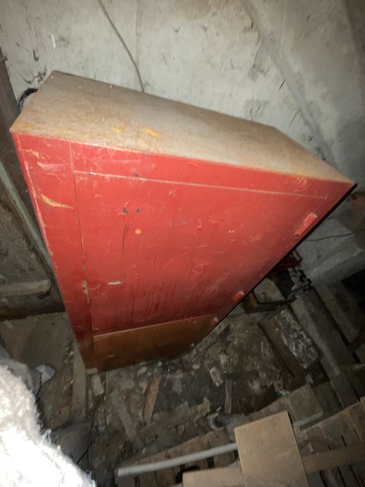 Продам железный сейф