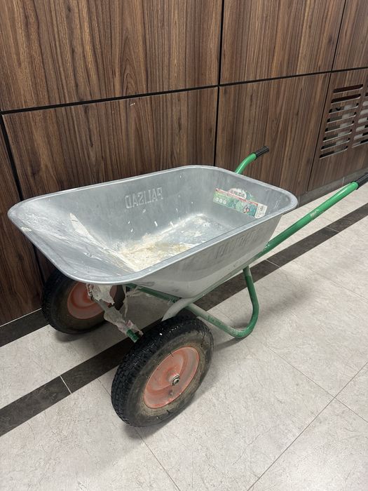 Тачка строительная или для сада