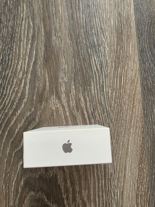 Vand Airpods 4 noi sigilate