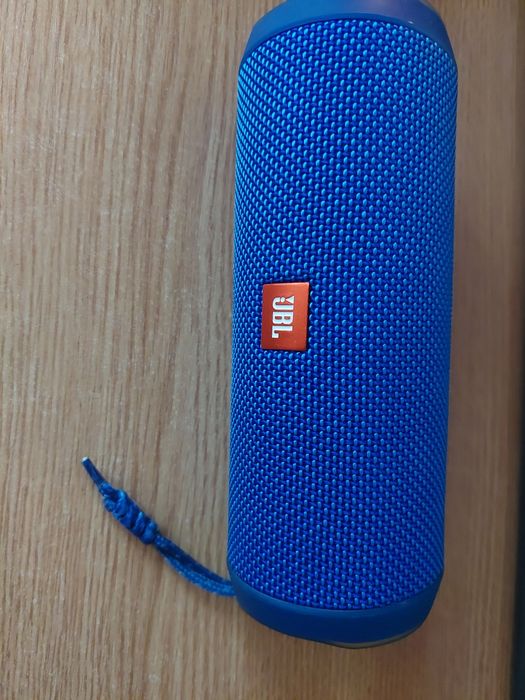 Boxa portabila jbl flip 4