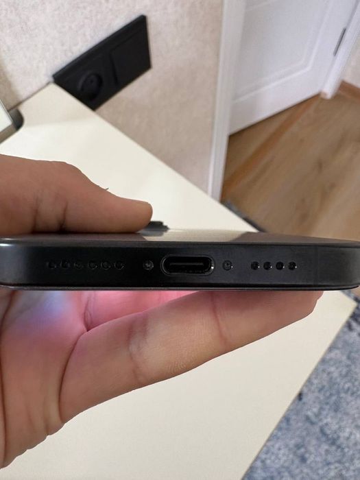 iPhone 16 pro max ideal sostoyaniye