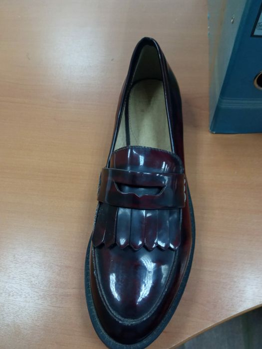 Продам красивую обувь