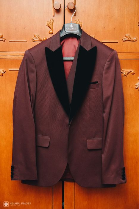 Costum mire Cesarini