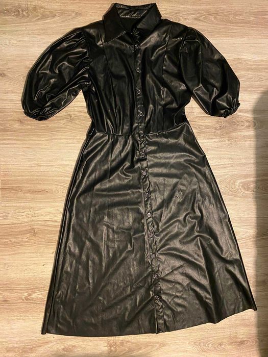 Черна кожена рокля