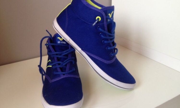 VOI JEANS #41 кецове