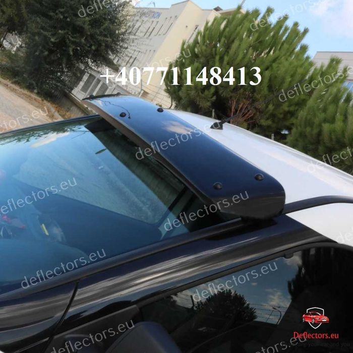 Deflector pe parbriz/parasolar pentru mașină