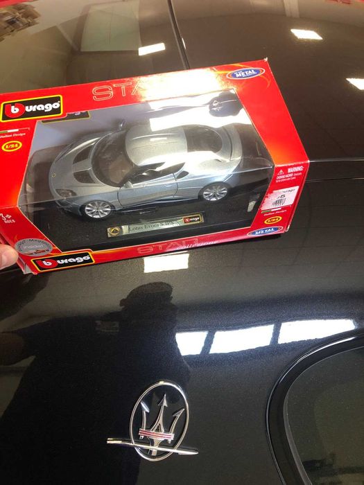 BURRAGO нова метална колекционерска количка LOTUS EVORA S IPS 1:24