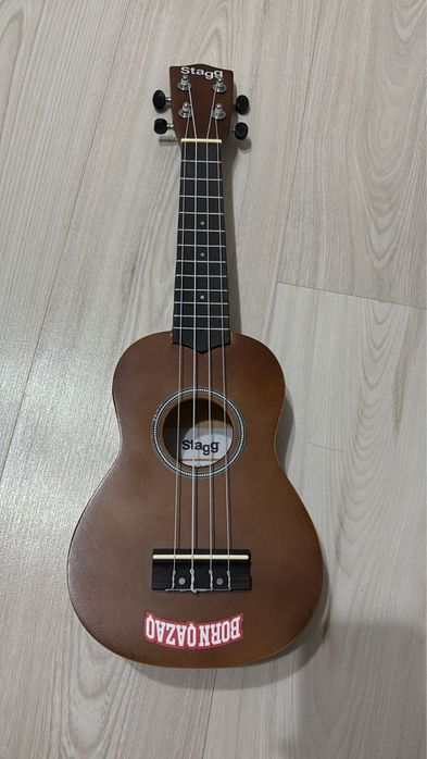 укулеле «Stagg US+»