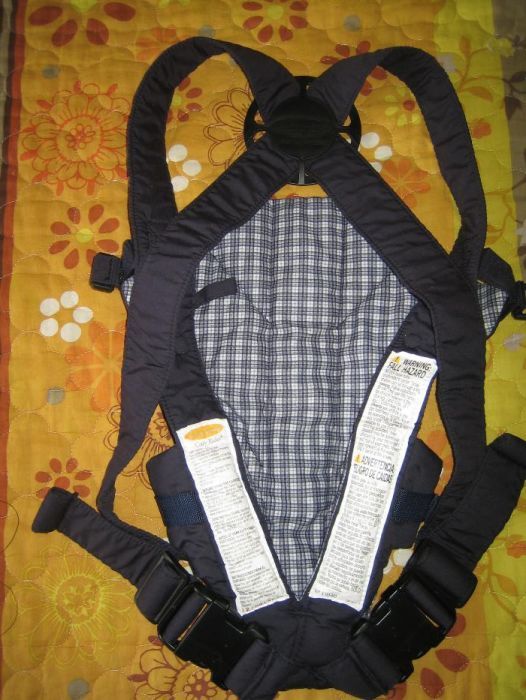 кенгуру за носене на бебе