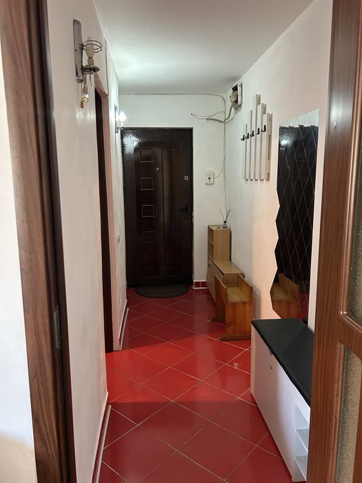 Apartament cu 2 camere de vanzare- zona Biserica Noua