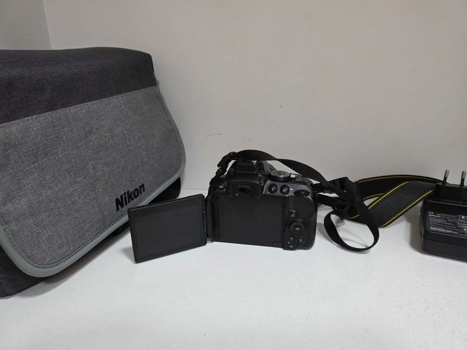 Aparat foto DSLR Nikon D5300 - KLI Amanet