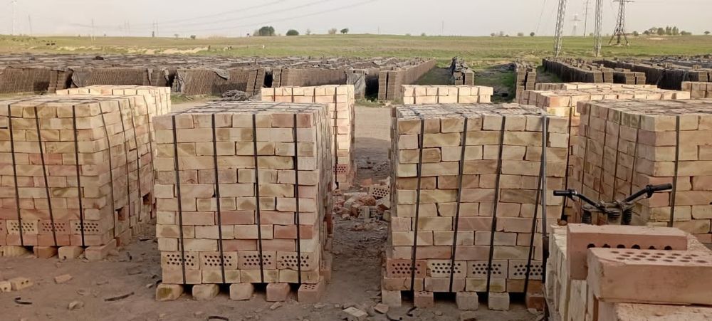 Пишган гишт ва хом гишт. Кирпич на Перечисления тоже есть пишкан гишт