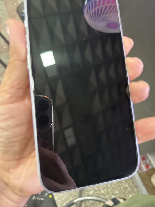 Продам Iphone 15
