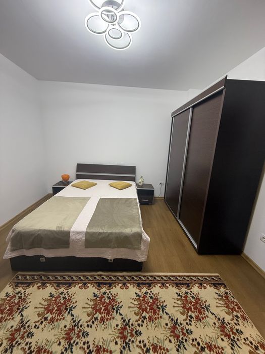 Inchiriez corp casa la curte, zona Delfinariu, Constanta