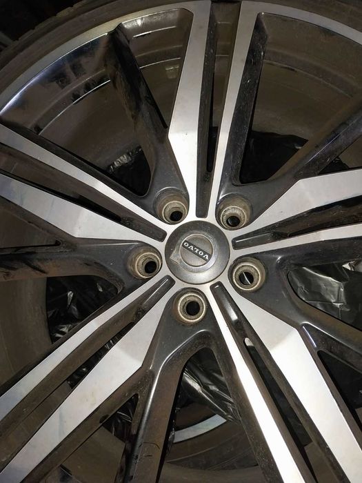 Продавам джанти за Volvo