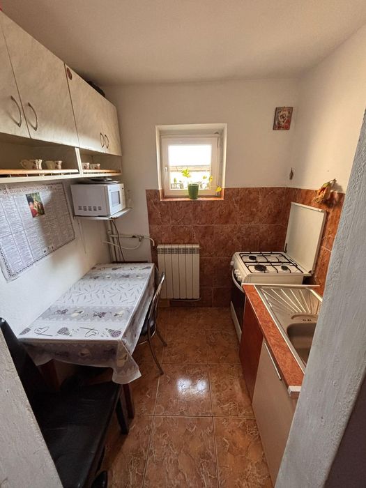 Vand apartament doua camere in cartierul 23 tulcea