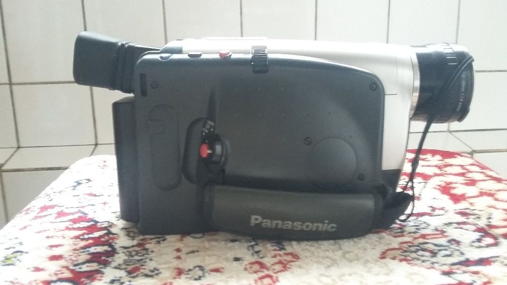 Видеокамера Panasonic